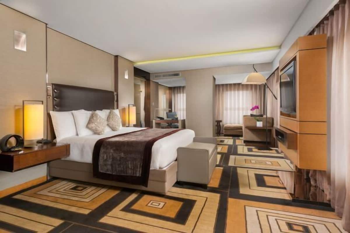 Ropa de cama de alta calidad, camas Select Comfort y minibar