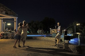 Poolside bar
