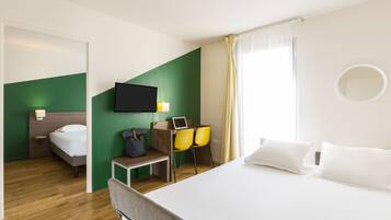 Apartment, 1 Bedroom | 1 bedroom, desk, soundproofing, free cribs/infant beds