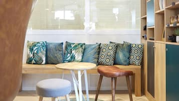 Siddeområde i lobbyen