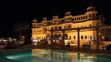 Outdoor pool, pool umbrellas