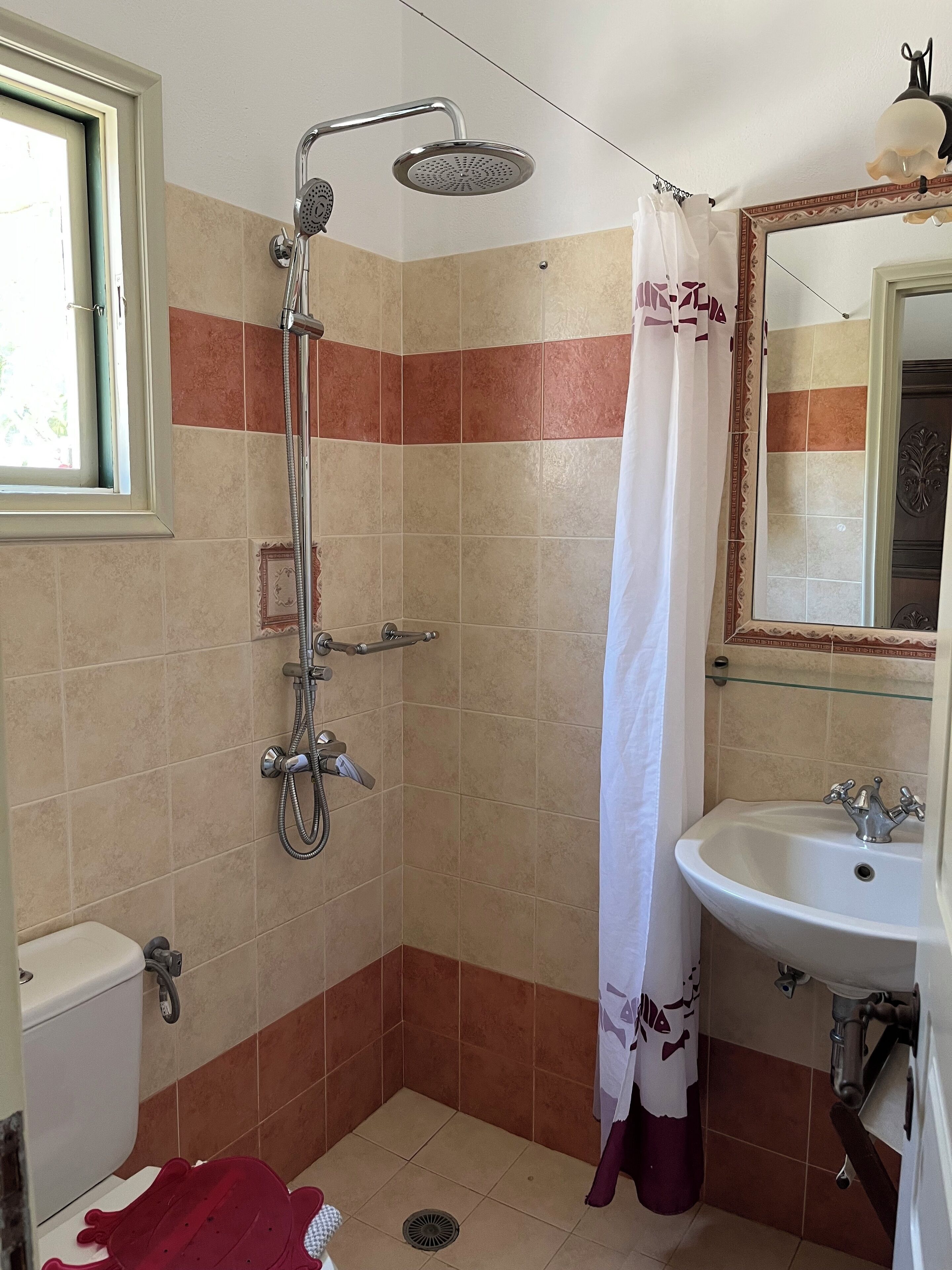 shower, rainfall showerhead, eco-friendly toiletries, hair dryer