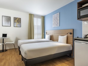 Studio, 2 Single Beds