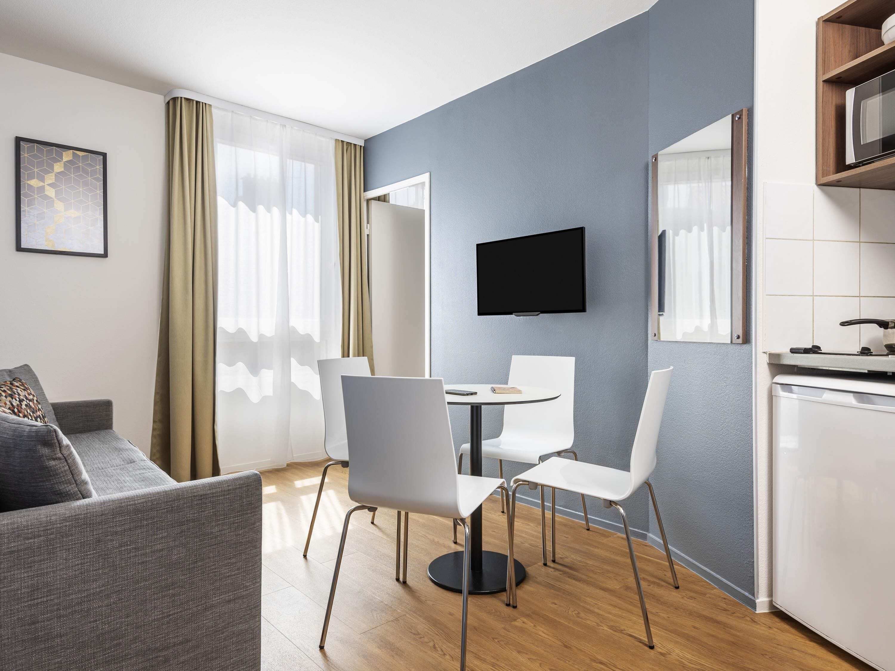 Apartment, 2 Single Beds | Desk, iron/ironing board, free cots/infant beds, free WiFi