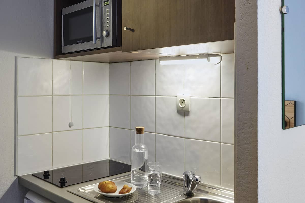 Studio, 1 lit double | 1 chambre, bureau, fer et planche à repasser, lits bébé (gratuits)