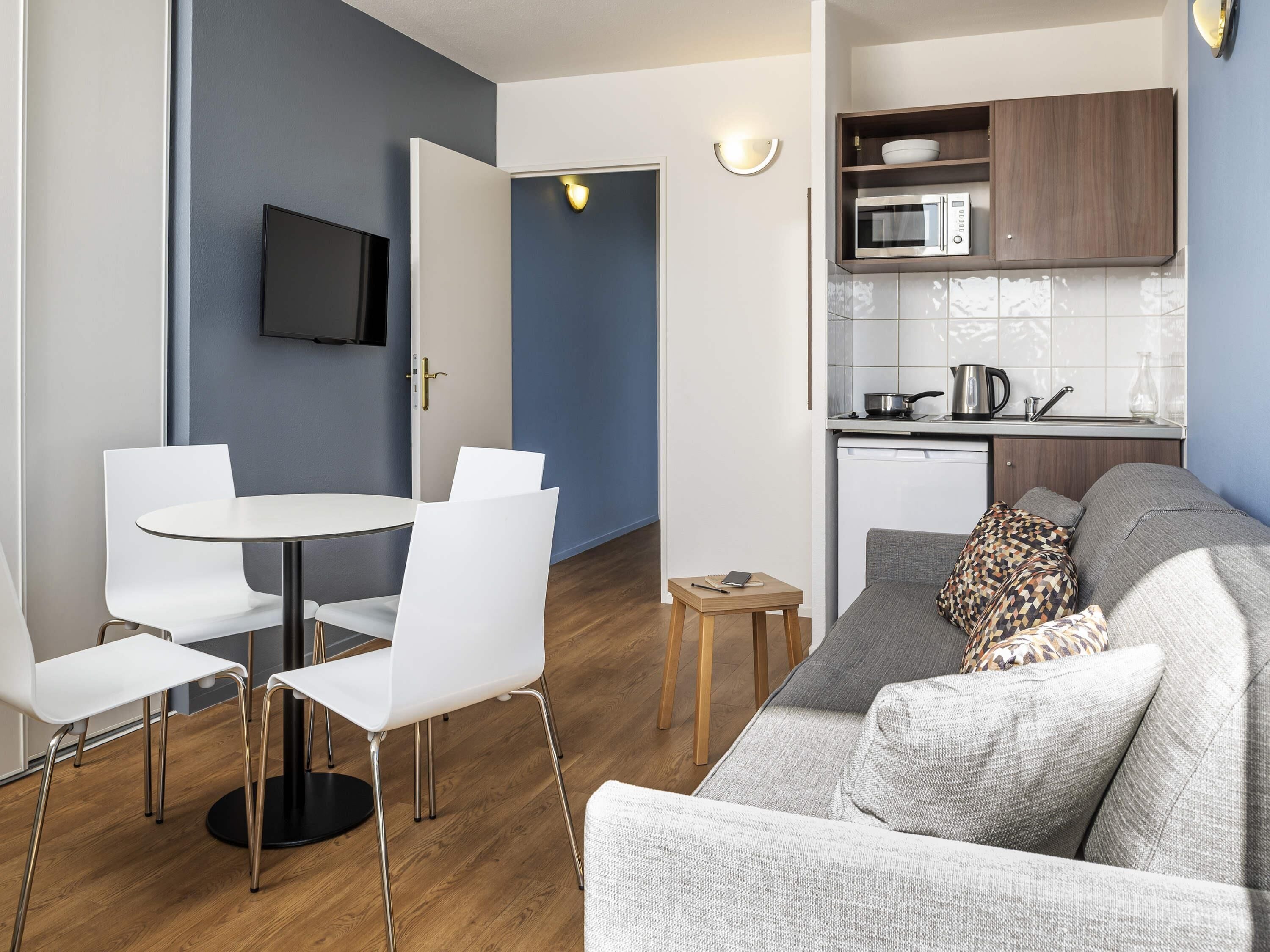 Appartement, 1 lit double | Bureau, fer et planche à repasser, lits bébé (gratuits), Wi-Fi gratuit