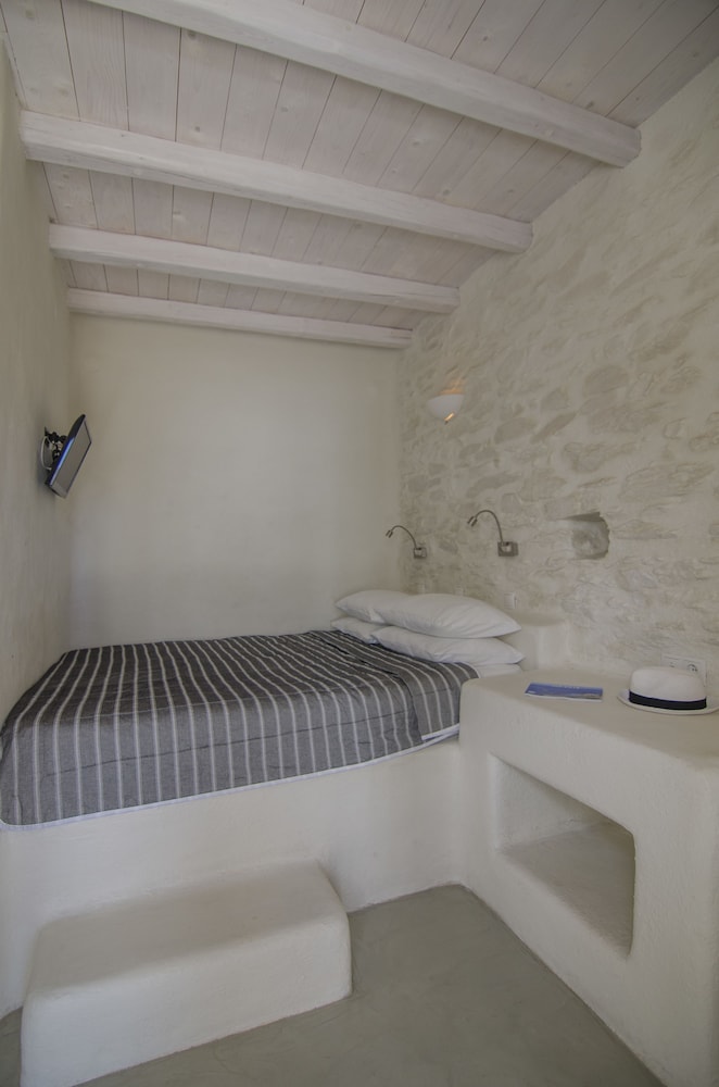 Yialos Ios Hotel by null