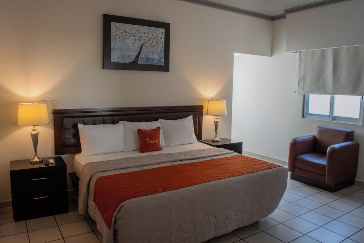 Quarto standard, 1 quarto | 1 quarto, frigobar, cofres nos quartos, escrivaninha