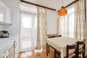Classic Apartment (for 4 persons) | Private kitchen | Full-size fridge, stovetop, coffee/tea maker, cookware/dishes/utensils - Apartments Astra (Funtana)