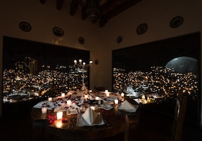 Breakfast, lunch, dinner served; international cuisine