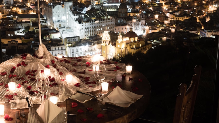 Hotel Misión Grand Casa Colorada