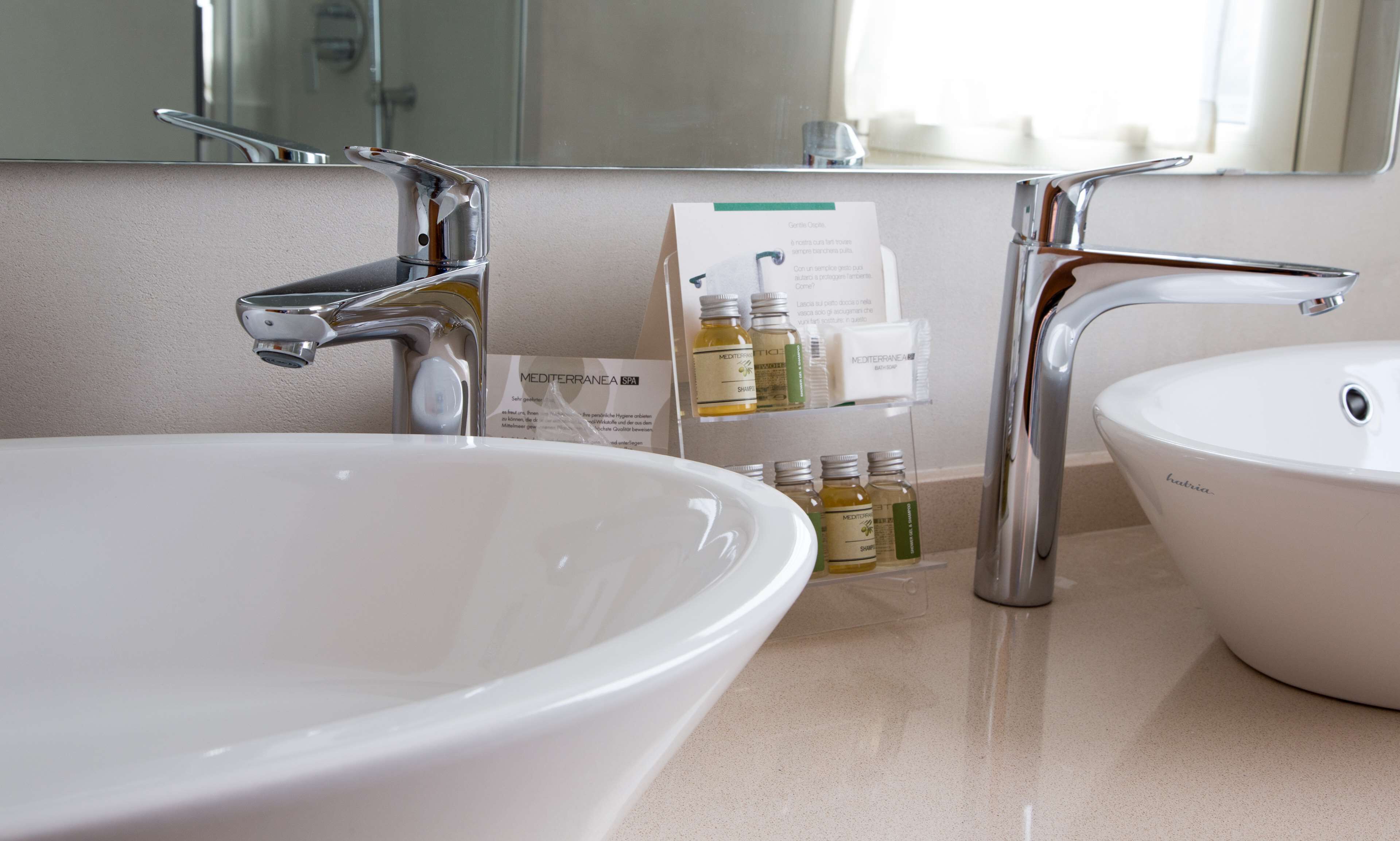 hypo-allergenic bedding, minibar, desk, blackout curtains