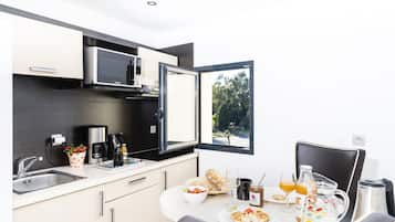 Standard Suite | Private kitchen