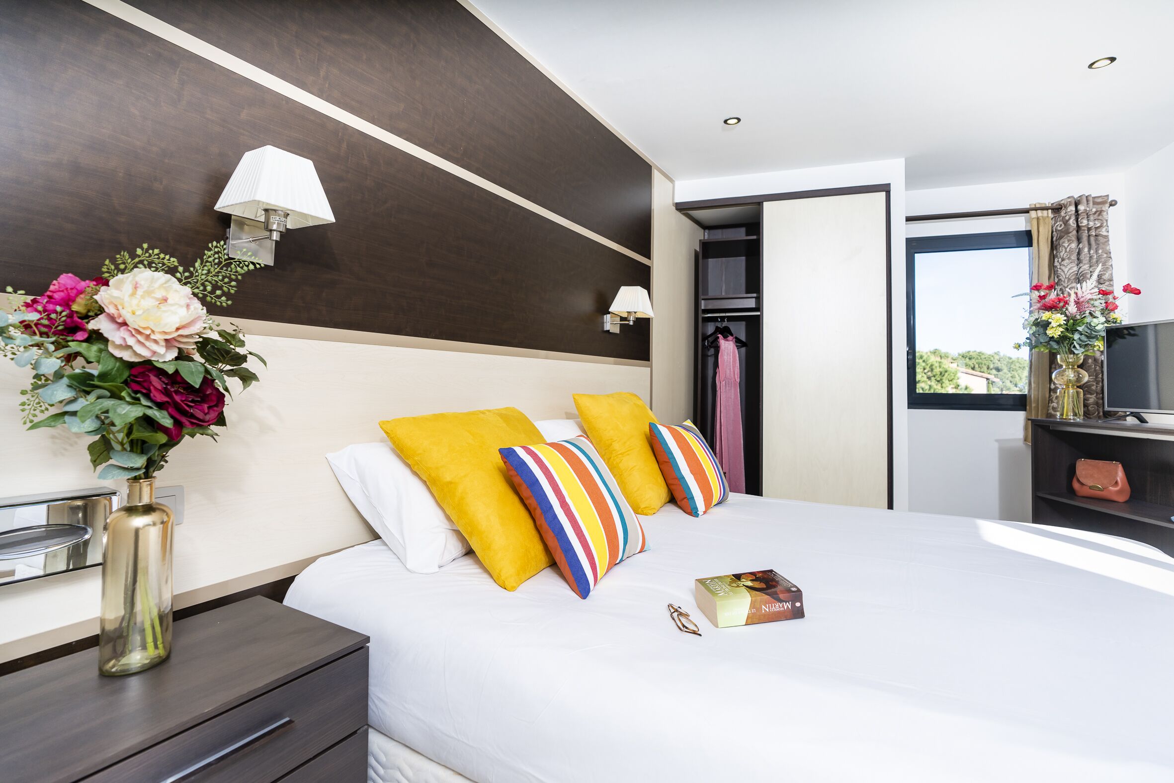 superior double room | individually decorated, iron/ironing board, bed sheets