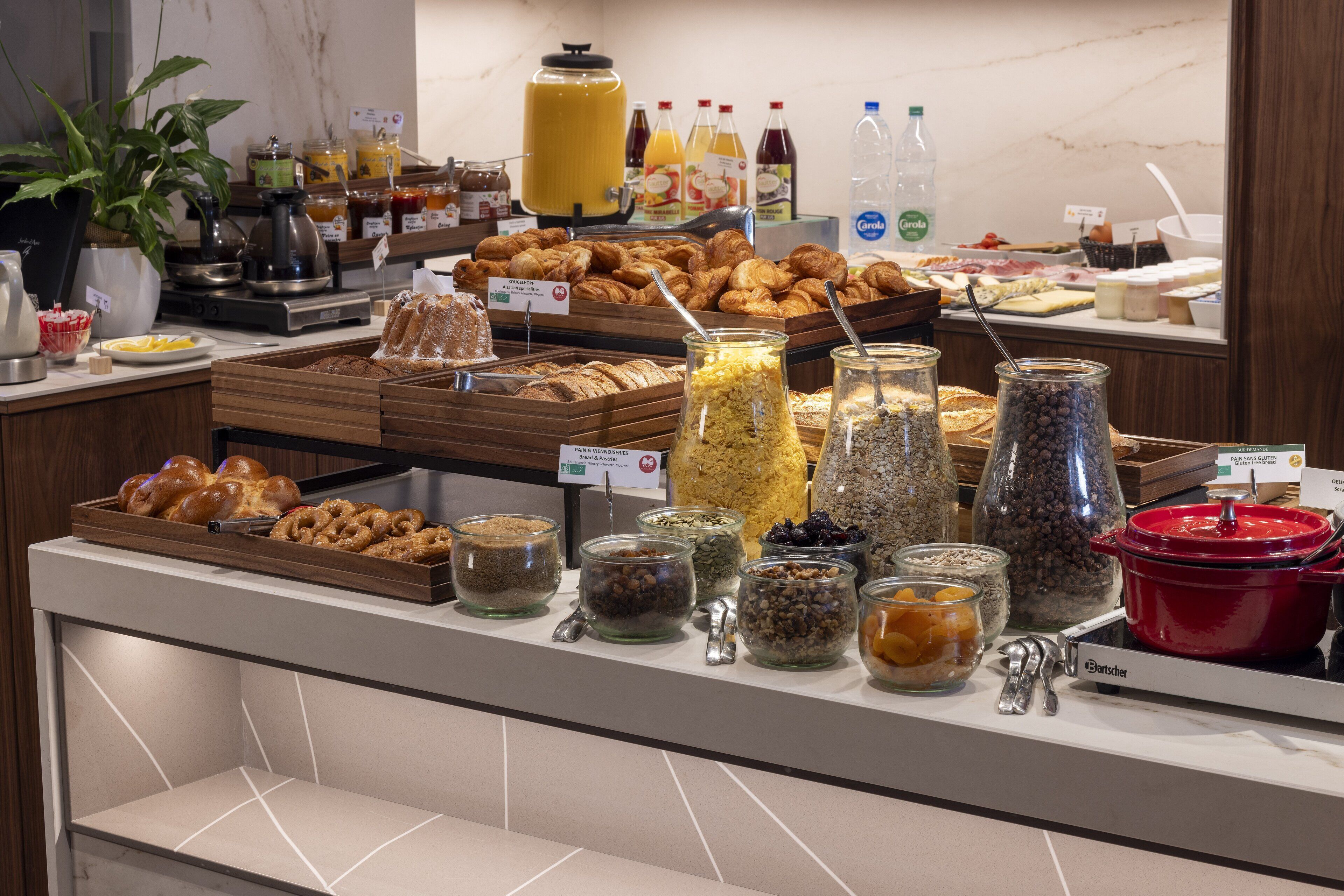 daily buffet breakfast (eur 18 per person)