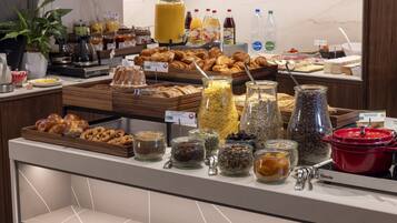 Daily buffet breakfast for a fee