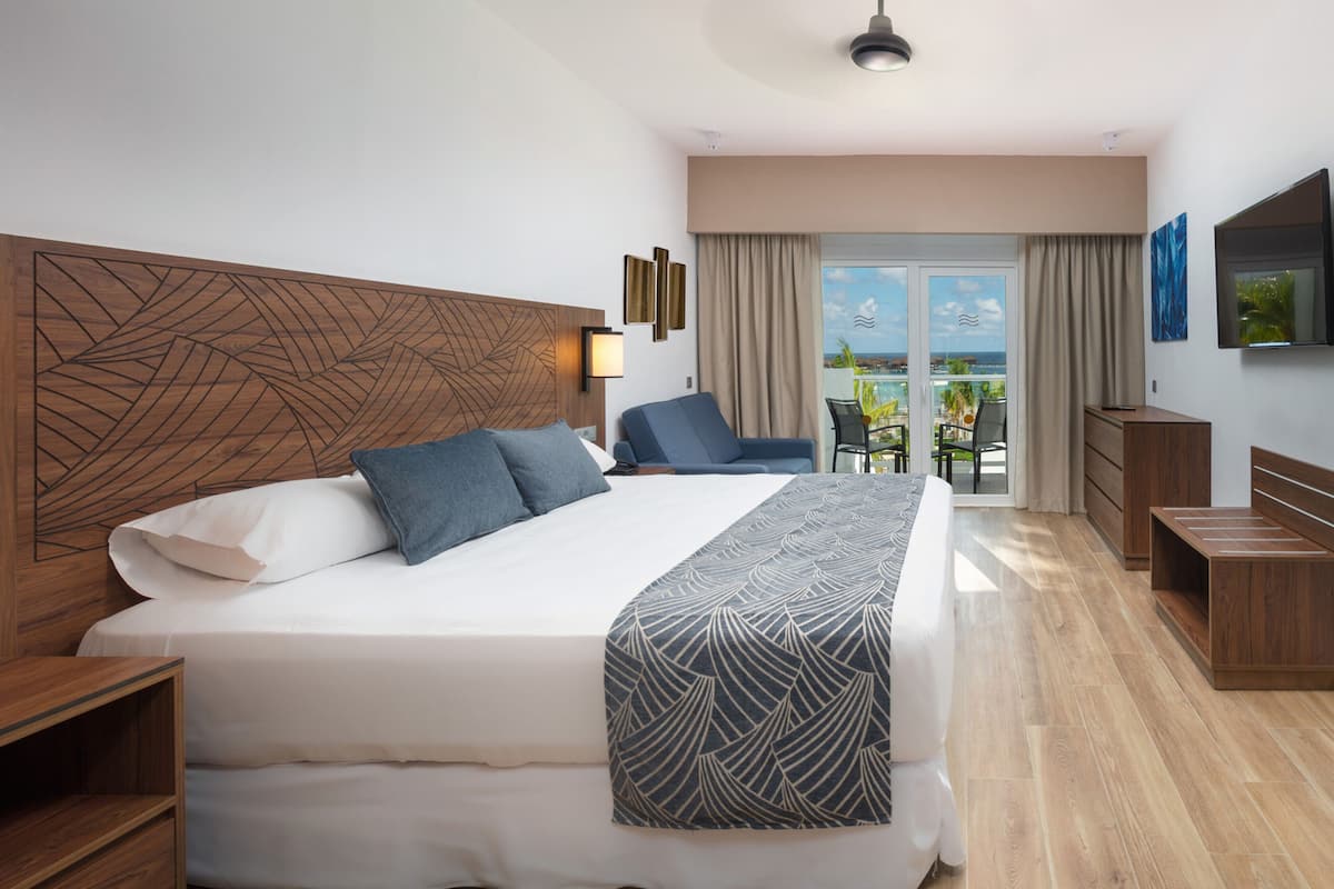 Riu Montego Bay - Adults Only - All Inclusive in Montego Bay: Find ...