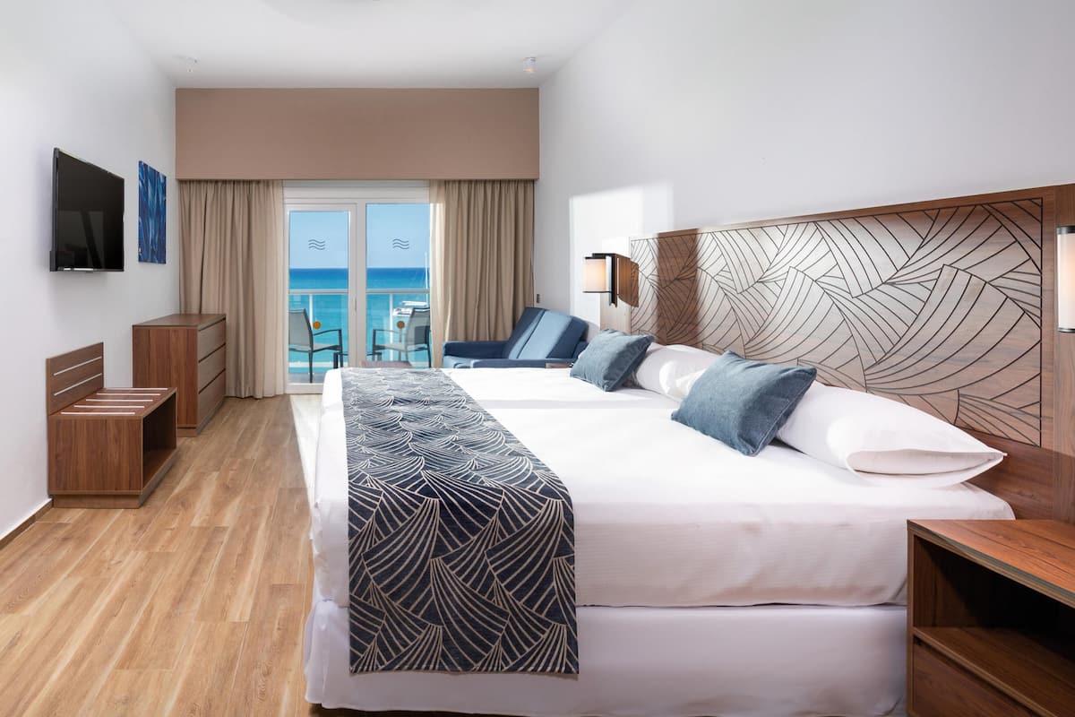 1 bedroom, free minibar, in-room safe, individually decorated
