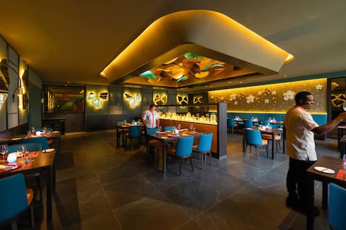 4 restaurants, spécialités Cuisine internationale