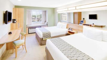 Ropa de cama de alta calidad, camas con pillow-top y escritorio