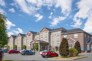 Exterior - Best Western Plus Fredericton Hotel & Suites (Fredericton)