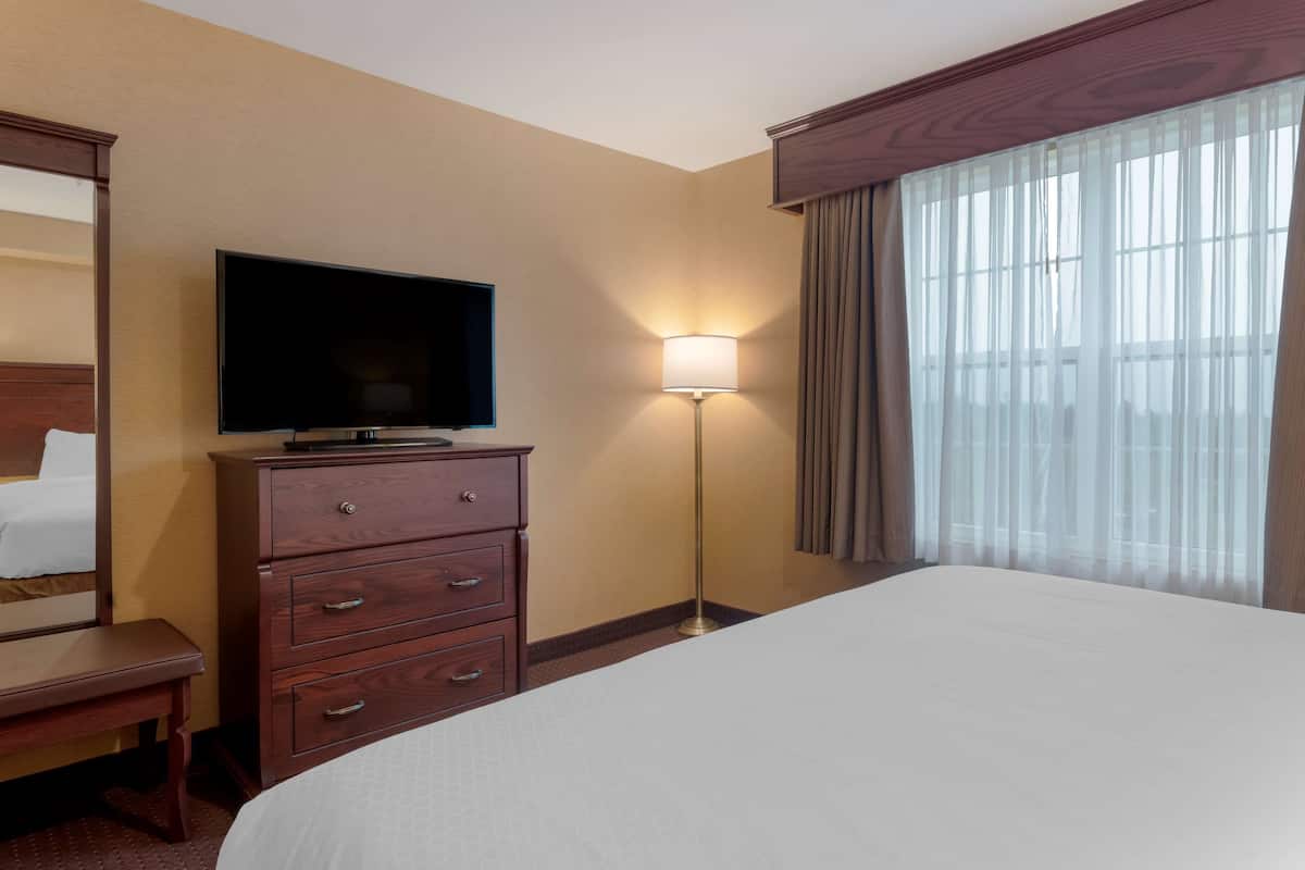 Hypo-allergenic bedding, down comforters, pillowtop beds