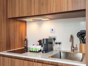 Large Studio with Kitchenette | Private kitchen | Coffee/tea maker, electric kettle