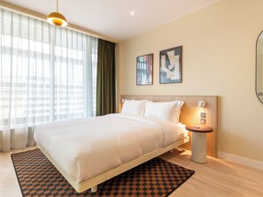 Large Room | Premium bedding, memory-foam beds, minibar, in-room safe - Numa Brighton Pavilion (Brighton)