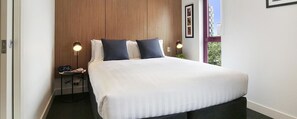 Deluxe Hotel Suite | Individually decorated, individually furnished, desk, blackout curtains - Plum Carlton Serviced Apartments (Carlton)