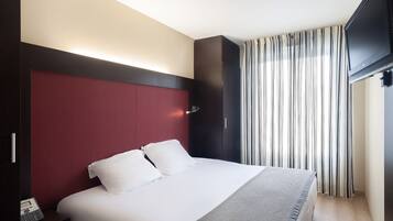 Desk, iron/ironing board, free cribs/infant beds, free WiFi