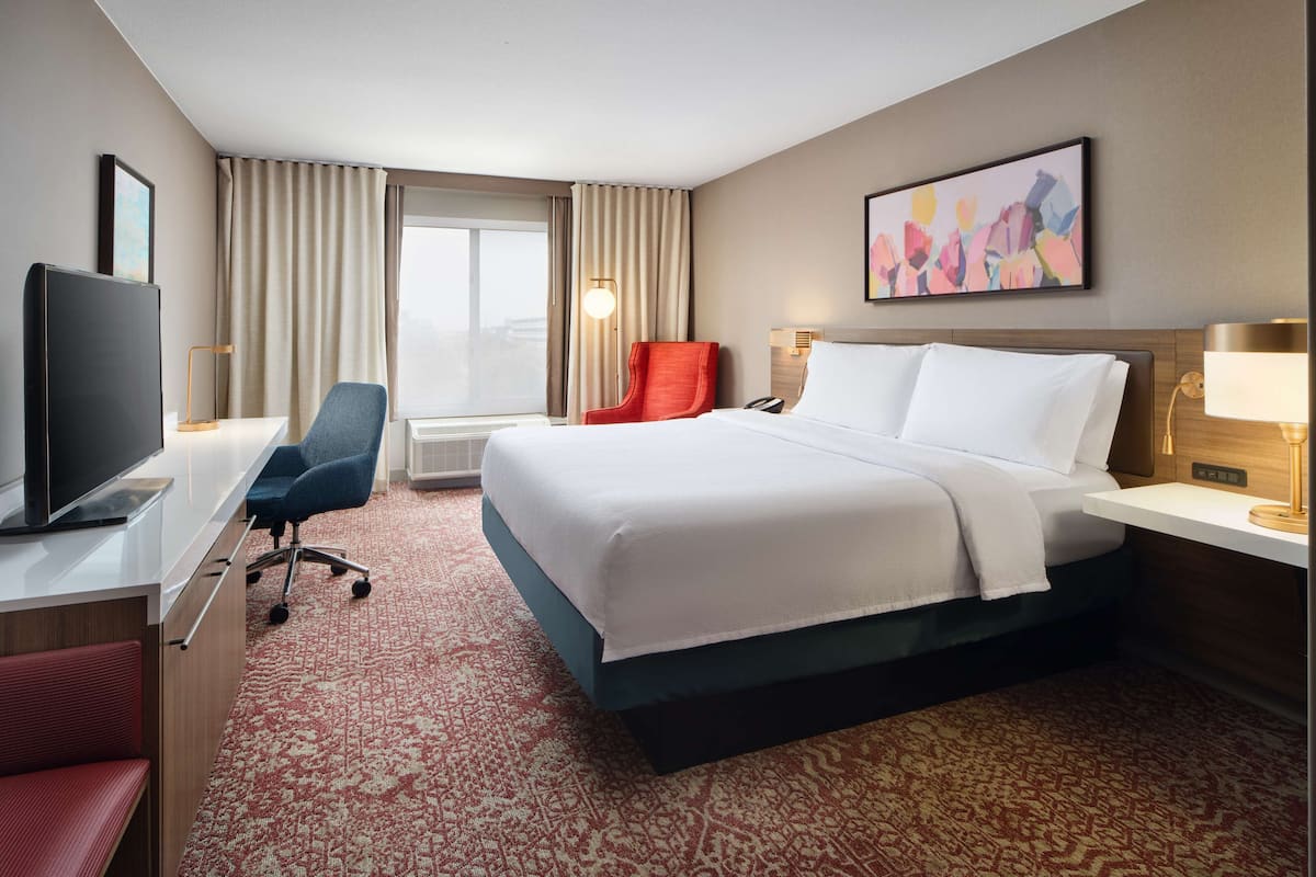 1 bedroom, premium bedding, in-room safe, desk