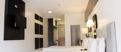 基础客房 (Regular - 2 Beds) | 客房内保险箱、隔音、免费 WiFi、床单