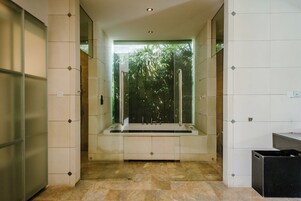 Bañera y ducha independientes, bañera de hidromasaje