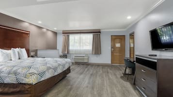 Surmatelas, bureau, chambres insonorisées, fer et planche à repasser