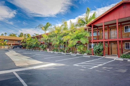 Exterior. Motel 6 Carlsbad, CA - North