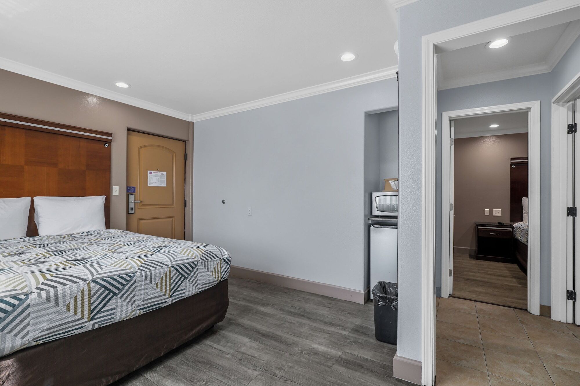 加厚床垫、办公桌、隔音、熨斗/熨衣板