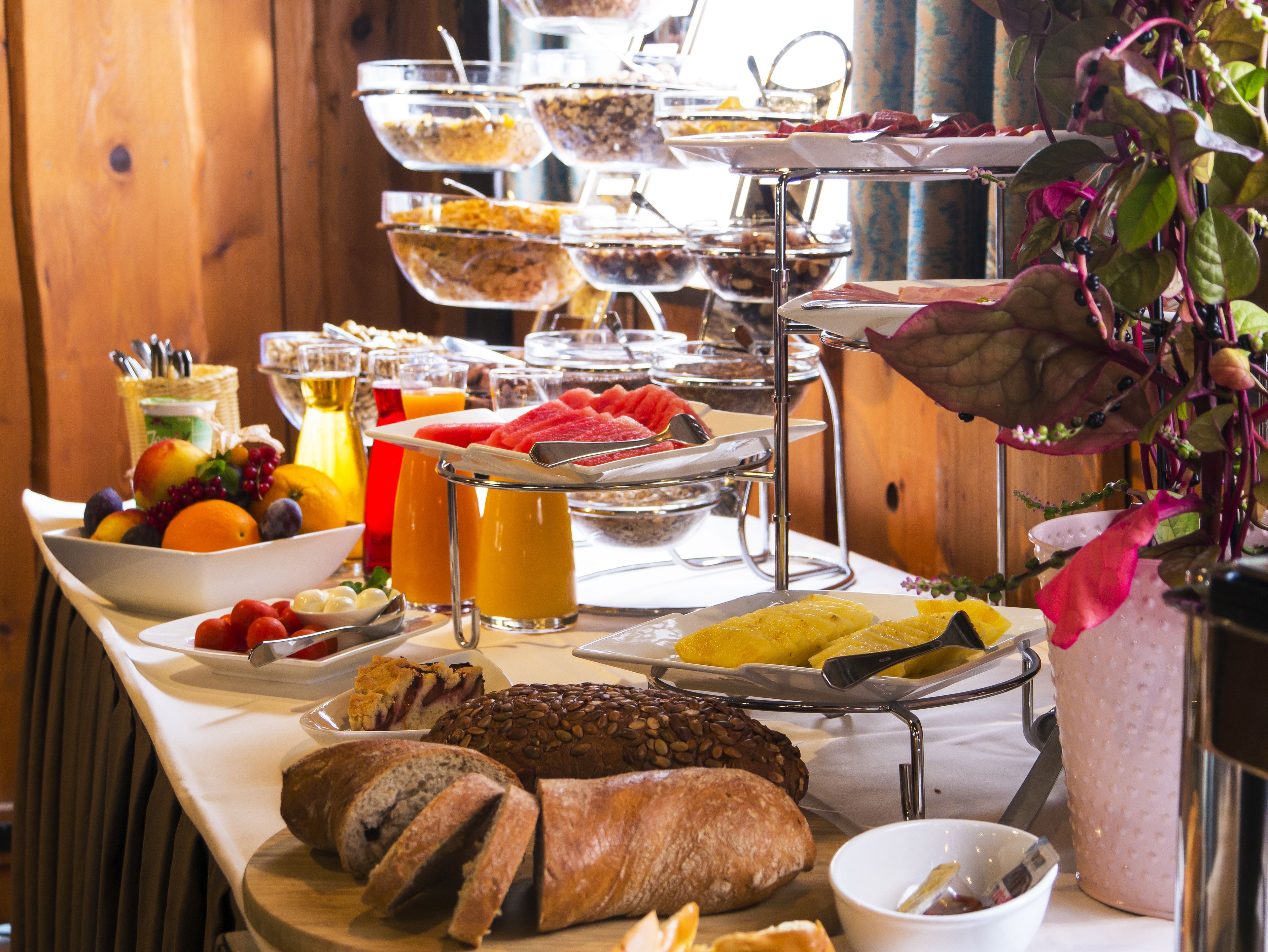 daily buffet breakfast (eur 15 per person)