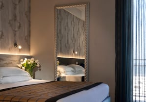 Minibar, in-room safe, desk, free WiFi - Hotel Roma (Riccione)