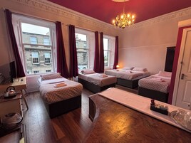 Classic Room | Iron/ironing board, free WiFi, bed sheets