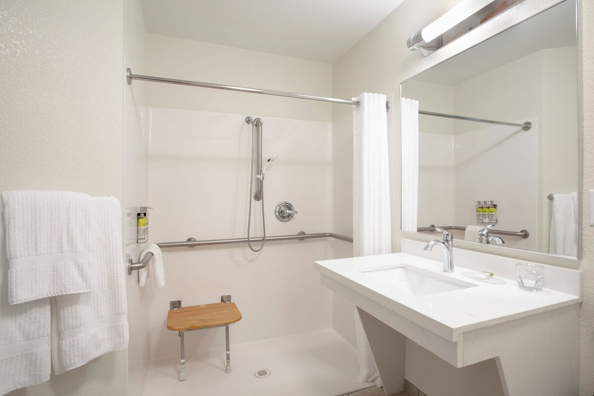 Studio Suite, 1 Queen Bed, Accessible (Roll-In Shower) | Desk, laptop workspace, blackout drapes, iron/ironing board