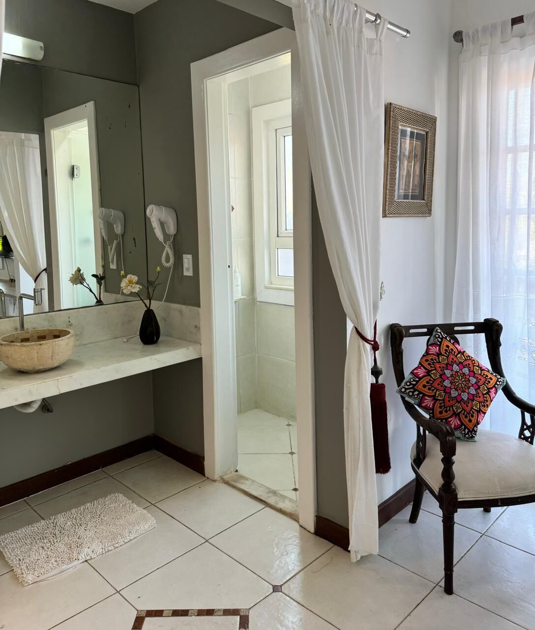 deluxe triple room, in the garden | bathroom | shower, hair dryer, towels, soap