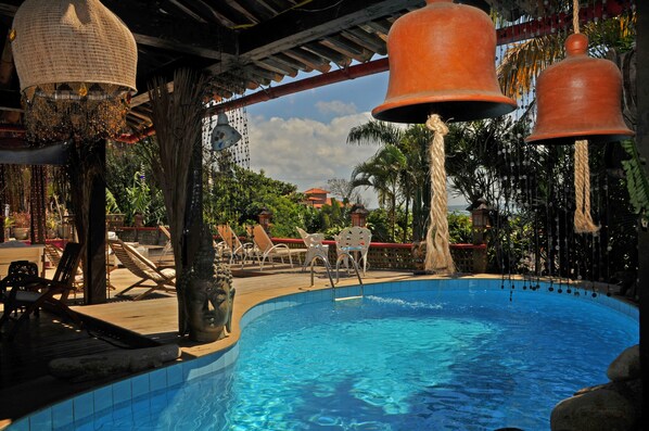 Outdoor pool, pool loungers