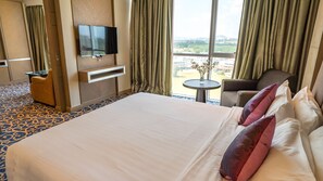 Suite | Minibar, in-room safe, desk, rollaway beds - The Klagan Regency (Kota Kinabalu)