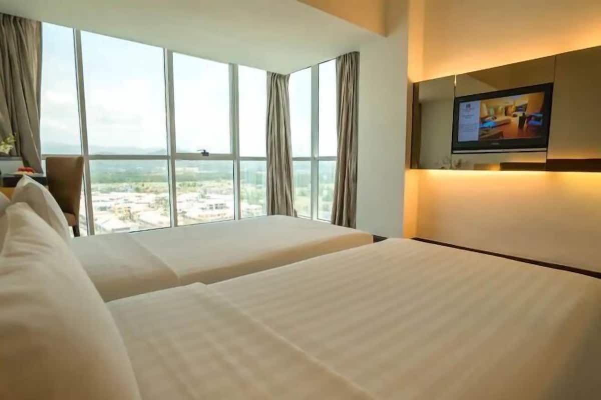 Minibar, in-room safe, desk, rollaway beds