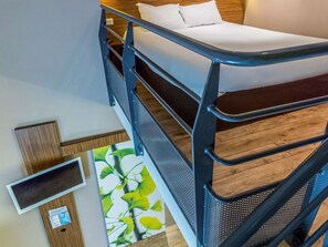 Habitación doble, 1 cama matrimonial y sofá cama (Privilege) | Ropa de cama de alta calidad y caja de seguridad en la habitación 