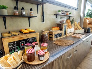 Free daily buffet breakfast - ibis Styles Bourges (Bourges)