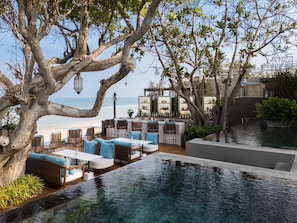 Bar (en la propiedad)