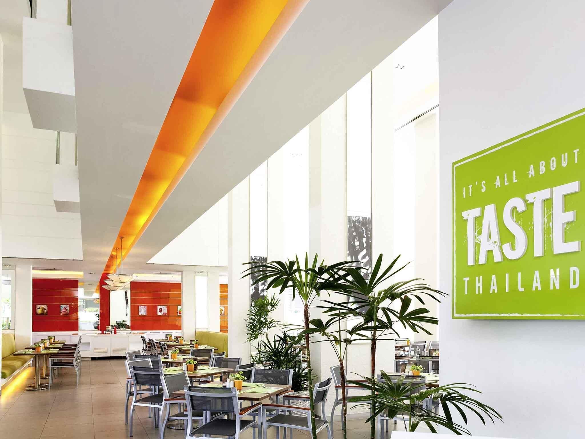 Daily buffet breakfast (THB 282 per person)