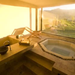 Couples treatment room(s), sauna, hot tub, steam room, body treatments