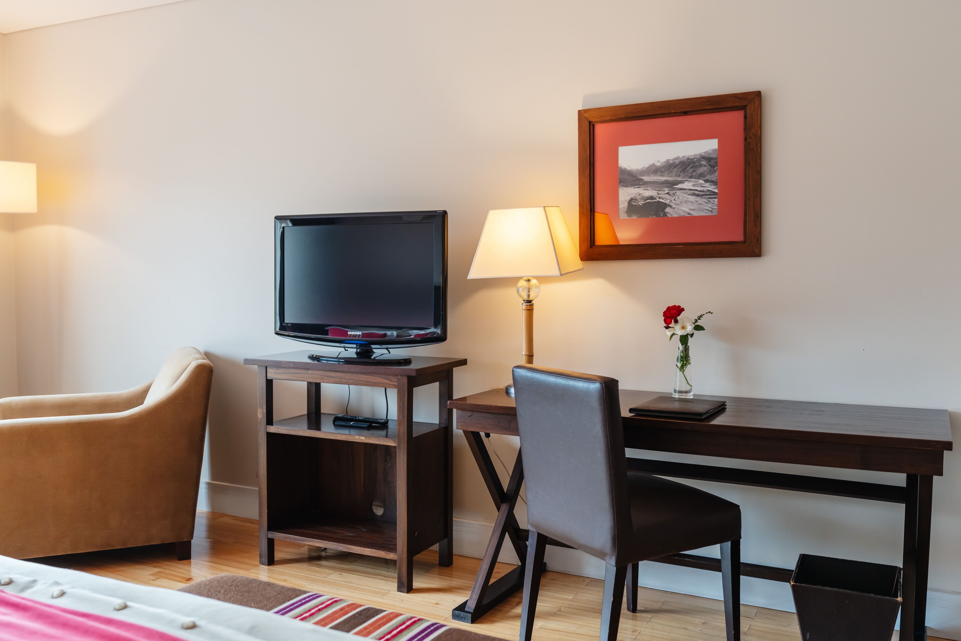 1 bedroom, hypo-allergenic bedding, down duvets, memory-foam beds